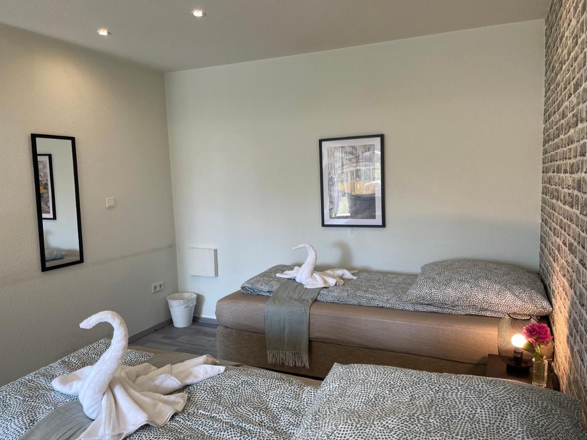 Comfortable Shared Apartment With Private Room In Wesseling Luaran gambar