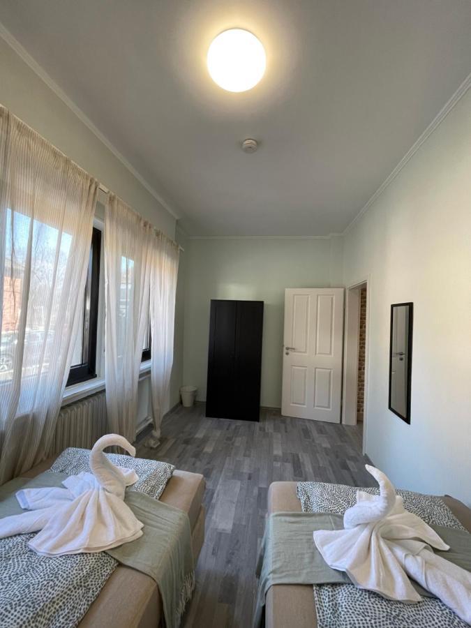 Comfortable Shared Apartment With Private Room In Wesseling Luaran gambar