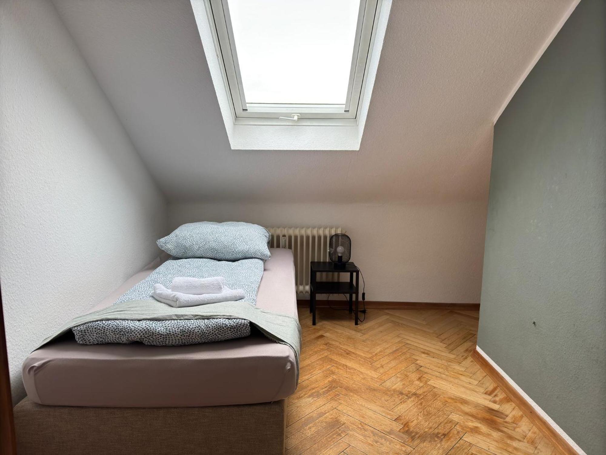 Comfortable Shared Apartment With Private Room In Wesseling Luaran gambar